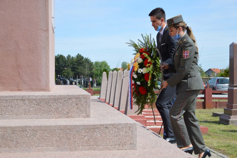 Одавање почасти борцима Црвеноармејске војске